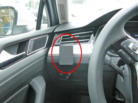 Volkswagen Passat 15-, Lewa w grupie Car audio / Co pasuje do mojego samochodu / Volkswagen / Passat / Passat B8 2015-2024 / Pozostałe Passat B8 2015-2024 u BRL (240805070)