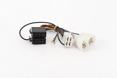 Adapter ISO PC2-40-4 w grupie Car audio / Co pasuje do mojego samochodu / Suzuki / Alto u BRL (400PC2404)