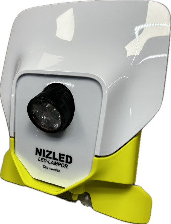Osłona lampy z 1-2 cięższymi lampami R40DRL, Husqvarna 2017-19/20-23/2024- w grupie Car audio / Oświetlenie LED / Enduro / Co pasuje do mojego motocykla / Husqvarna / 2024- u BRL (LAMPKAPAHUSQR40)