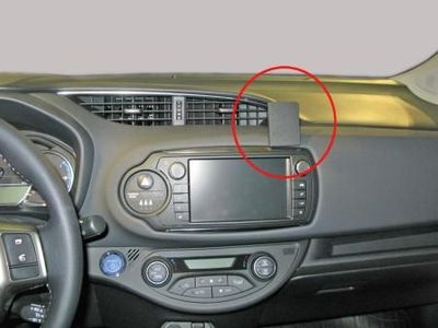 Toyota Yaris 15-, Wyśrodkowany, Prawy