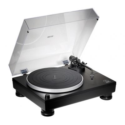 Audio Technica AT-LP5X z zamontowaną fabrycznie wkładką AT-VM95E