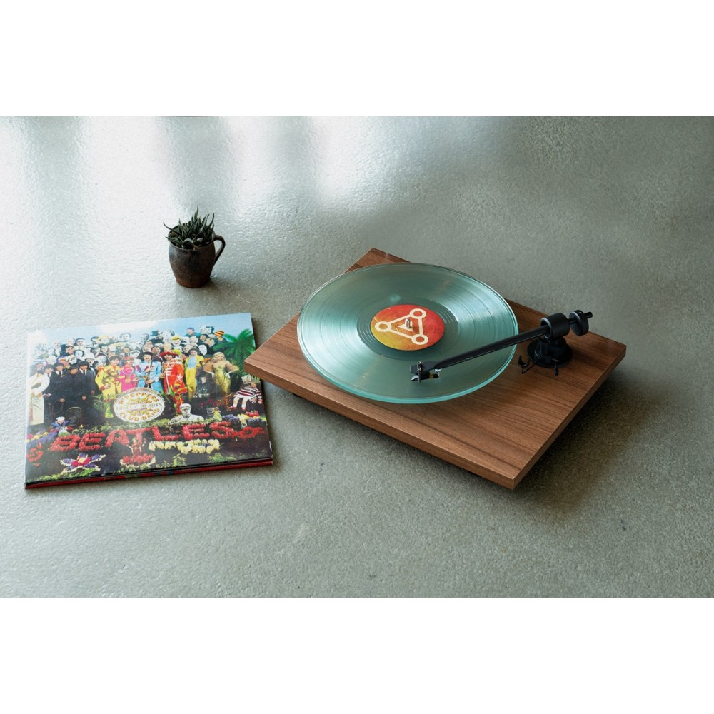 Pro-Ject T1 Phono EVO gramofon z wkładką OM10, orzech