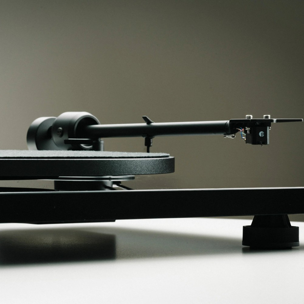 Pro-Ject E1.2 z wkładką Pick It MM E, czarny fortepianowy