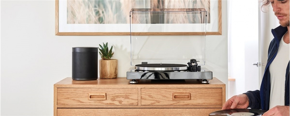 Yamaha MusicCast Vinyl 500 z funkcją sieciową, czarny