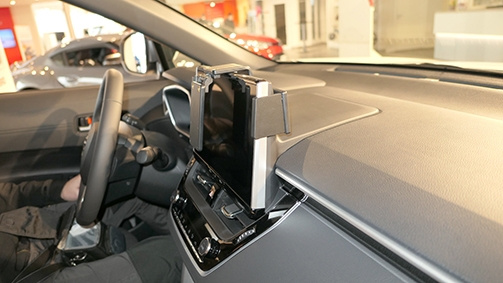 Brodit Wzmocniony ProClip, Toyota Corolla/Corolla Cross 23-