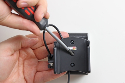 Brodit aktywny uchwyt z kablem USB i adapterem do gniazda zapalniczki, CAT B100