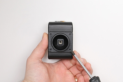 Brodit Aktywny uchwyt z kablem USB i adapterem do gniazda zapalniczki, Apple iPhone 15/15 Pro