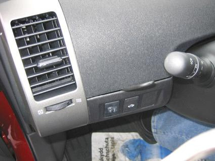 Toyota Prius 04-09, Lewa