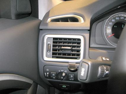 Volvo V70 12-15, Lewa