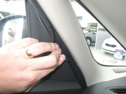 Kia Carens 14-15, Lewa