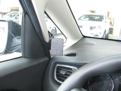 Kia Carens 14-15, Lewa