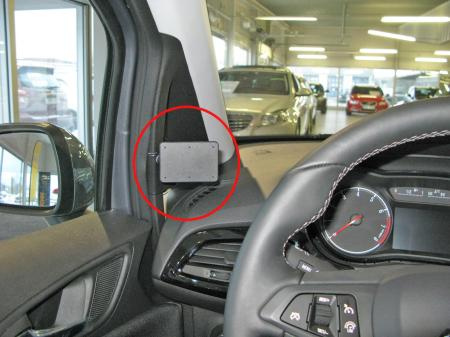 Opel Corsa 15-15, Lewa