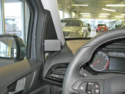 Opel Corsa 15-15, Lewa