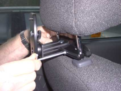 Brodit uchwyt zagłówka z uchwytem na ekran, BMW 5-series F10, F11 09-17