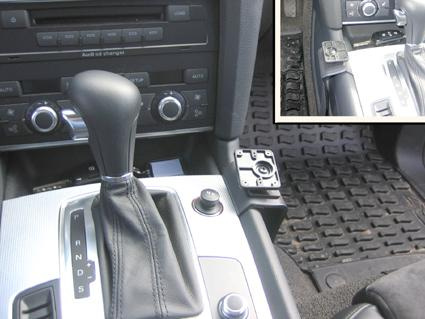 Audi Q7 06-14, konsola