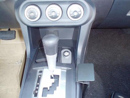 Mitsubishi Lancer 08-15, konsola