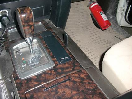 Toyota LandCruiser V8 08-15, konsola