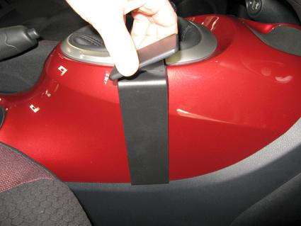 Nissan Juke 11-15, konsola, manualna