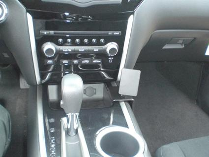 Nissan Pathfinder 13-15, konsola
