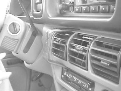 Chrysler Voyager 94-95, Wyśrodkowany, Niski