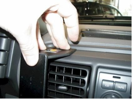 ProClip wspornik montażowy Landrover Discovery 94-04, wyśrodkowany