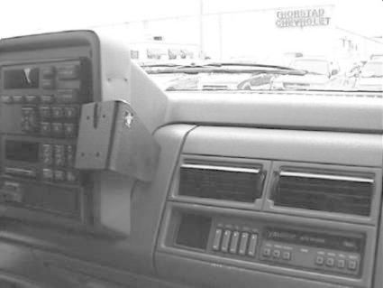 ProClip wspornik montażowy Chevrolet Silverado/Surburban/Tahoe/Pickup 92-94, wyśrodkowany