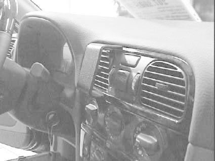 Volvo S40 96-00, wyśrodkowany
