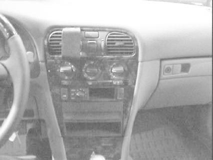 Volvo S40 96-00, wyśrodkowany