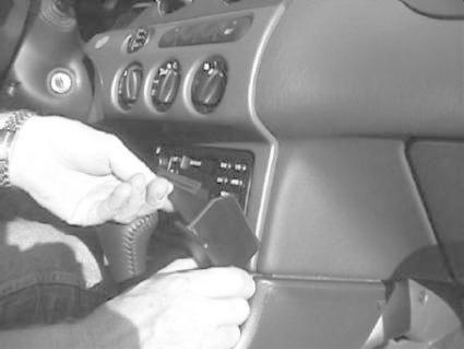 ProClip Uchwyt montażowy Ford Cougar 99-07, pod kątem