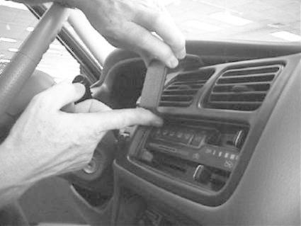Chevrolet Tracker 98-04, wyśrodkowany