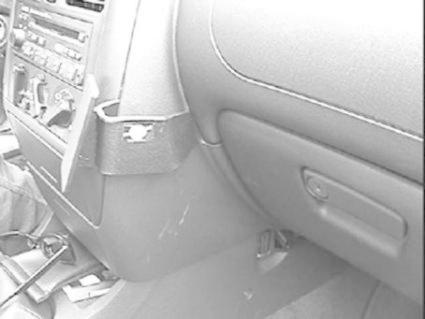 ProClip Uchwyt montażowy Mitsubishi Carisma 99-05, pod kątem