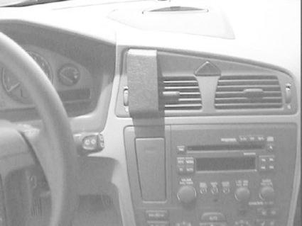 Volvo V70 00-08, środek