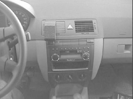 ProClip Uchwyt montażowy Skoda Fabia 00-07, Wyśrodkowany