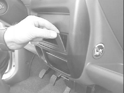 ProClip Uchwyt montażowy Suzuki Wagon 01-05, Kątowy