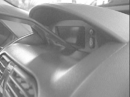Opel Corsa 01-06, Wyśrodkowany