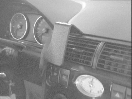 Ford Mondeo 01-07, Wyśrodkowany