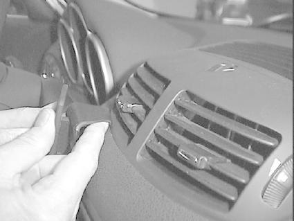 Alfa Romeo 147 01-11/GT 04-11, Wyśrodkowany