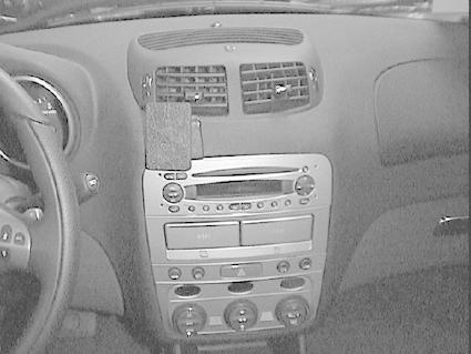 Alfa Romeo 147 01-11/GT 04-11, Wyśrodkowany