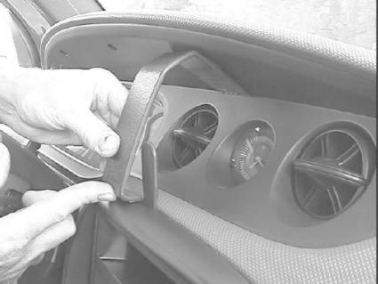 ProClip Monteringsbygel Daihatsu YRV 01-07, centralny