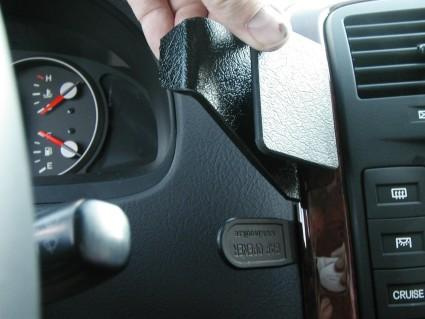 Kia Carnival 02-05, centralny