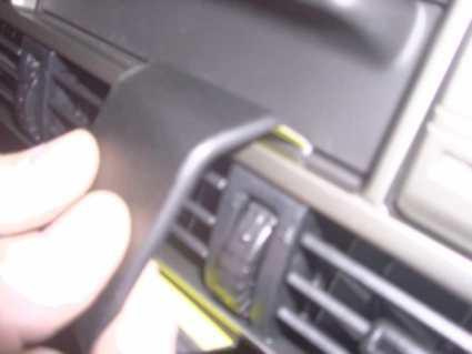 Nissan X-Trail 02-03, Wyśrodkowany