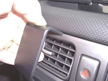 Subaru Forester 03-07, Wyśrodkowany