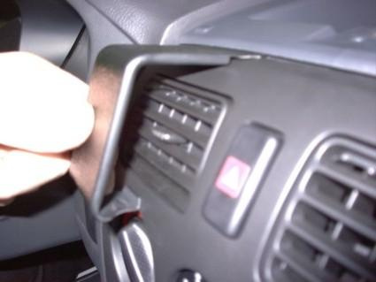 Daihatsu Sirion 02-06, Wycentrowany