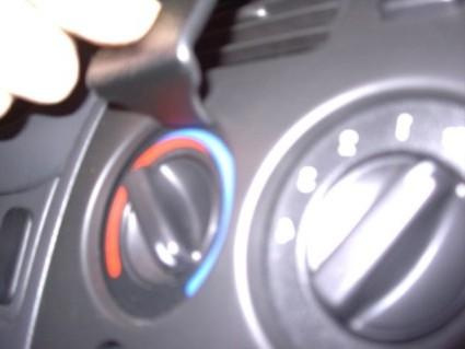 Daihatsu Sirion 02-06, Wycentrowany