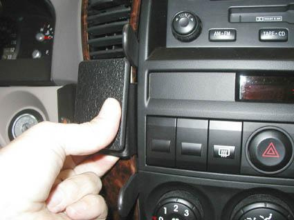 Kia Sorento 02-07, Wycentrowany, Brązowy panel drewniany