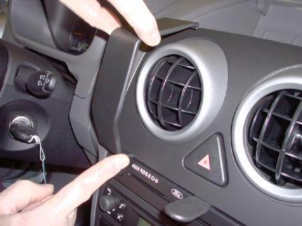 Ford Fusion 03-05, Wycentrowany