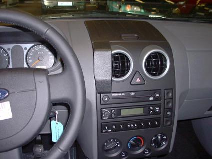 Ford Fusion 03-05, Wycentrowany