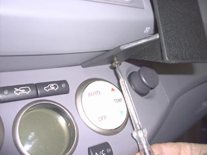 Nissan Micra 03-10, Kątowy