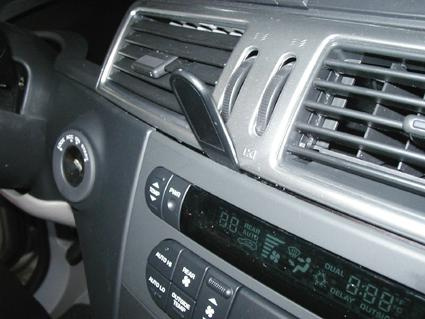 Chrysler Pacifica 04-09, Wycentrowany