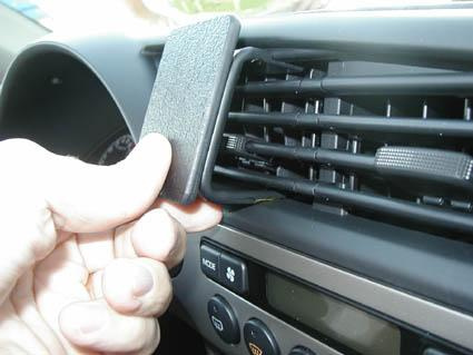 Honda Insight 01-08, Wyśrodkowany